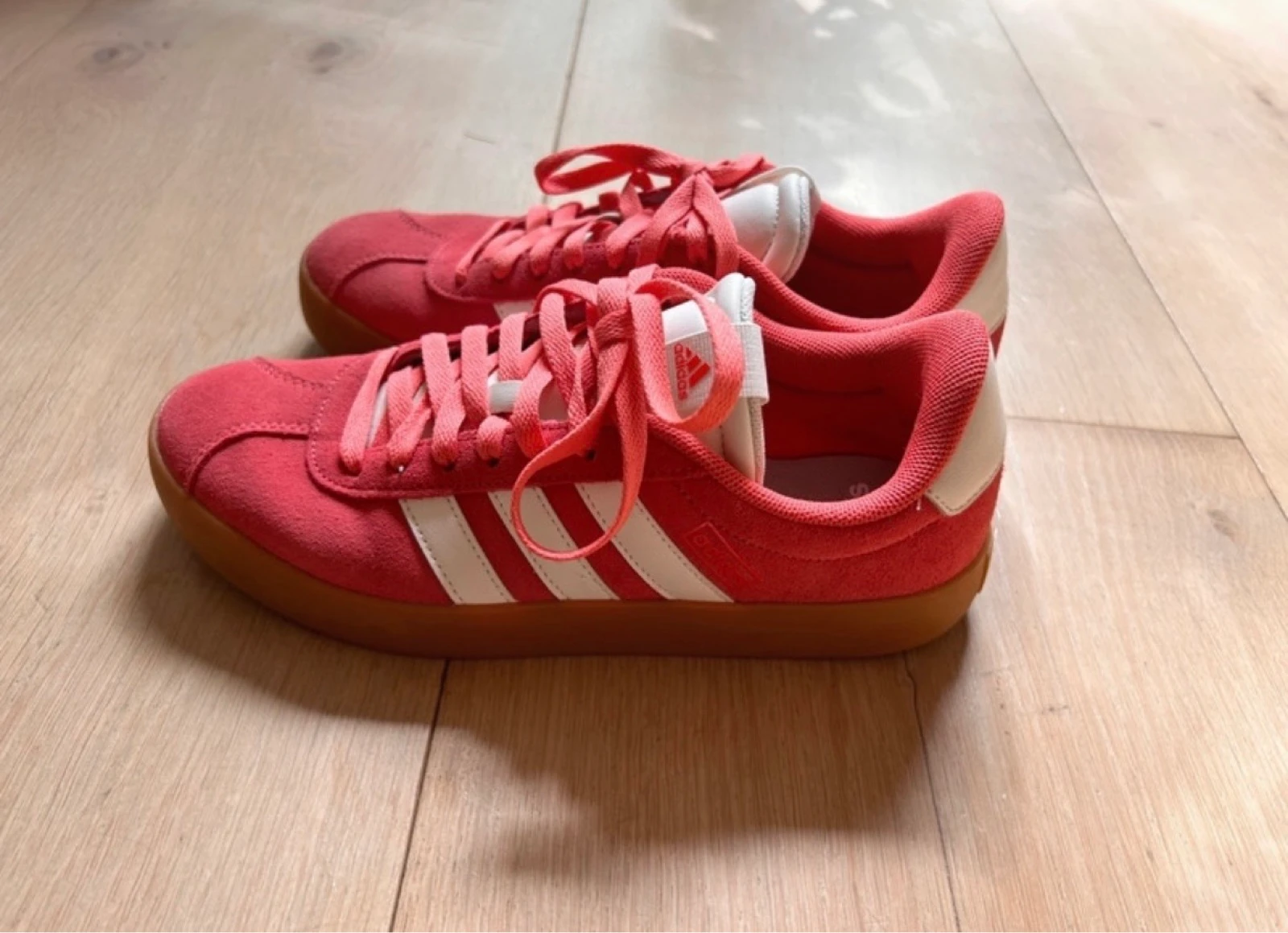 Nuevas zapatillas Adidas coral talla 39 – photo 7